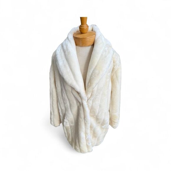 Vintage pllush, snow-white faux mink coat with a dramatic shawl collar. Size M/L - Picture 2 of 8